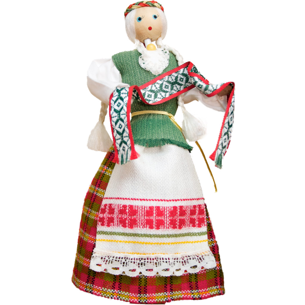 Wooden_Doll_With_Traditional_Lithuanian_Clothing